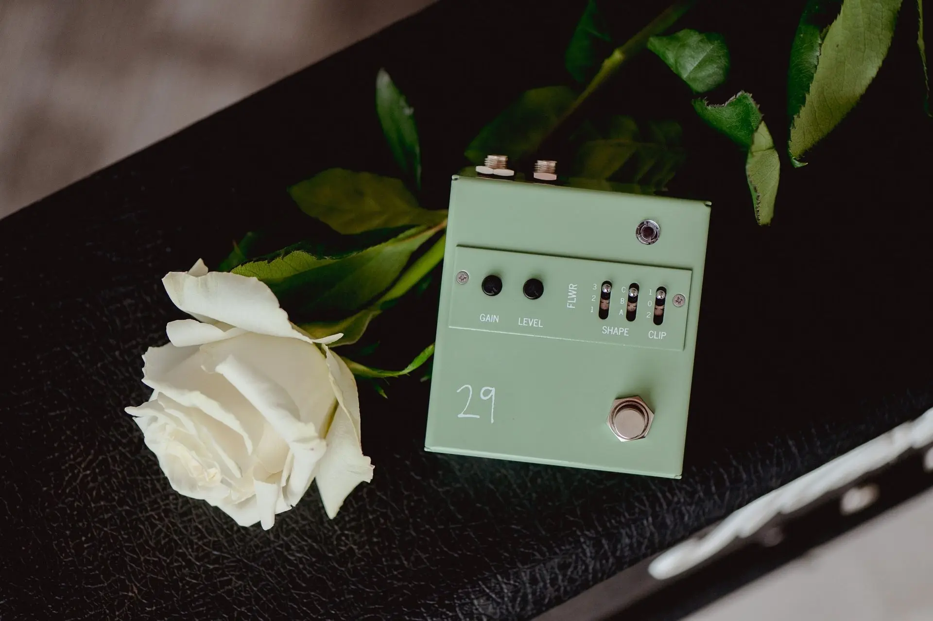 https://www.thestring.nl/web/image/product.image/432/image_1920/