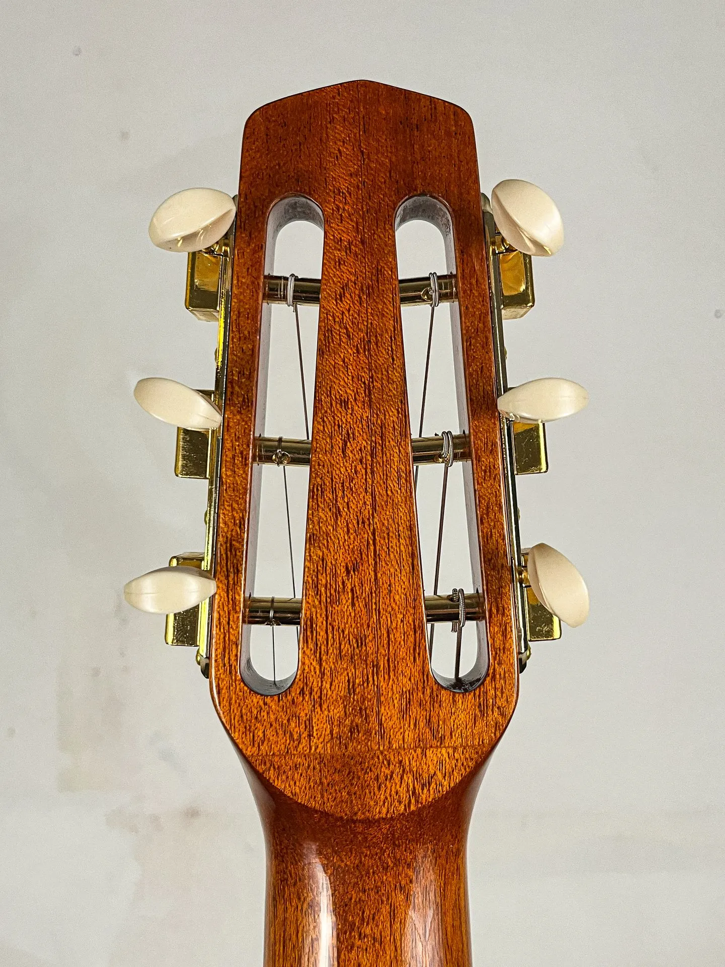https://www.thestring.nl/web/image/product.image/4328/image_1920/