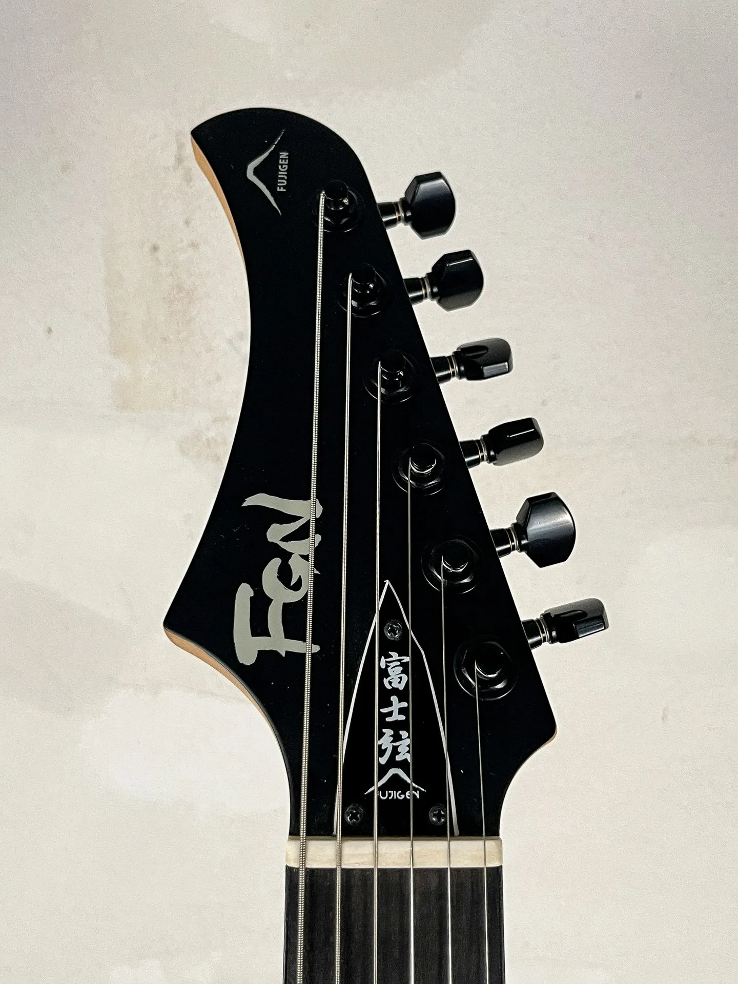 https://www.thestring.nl/web/image/product.image/4726/image_1920/