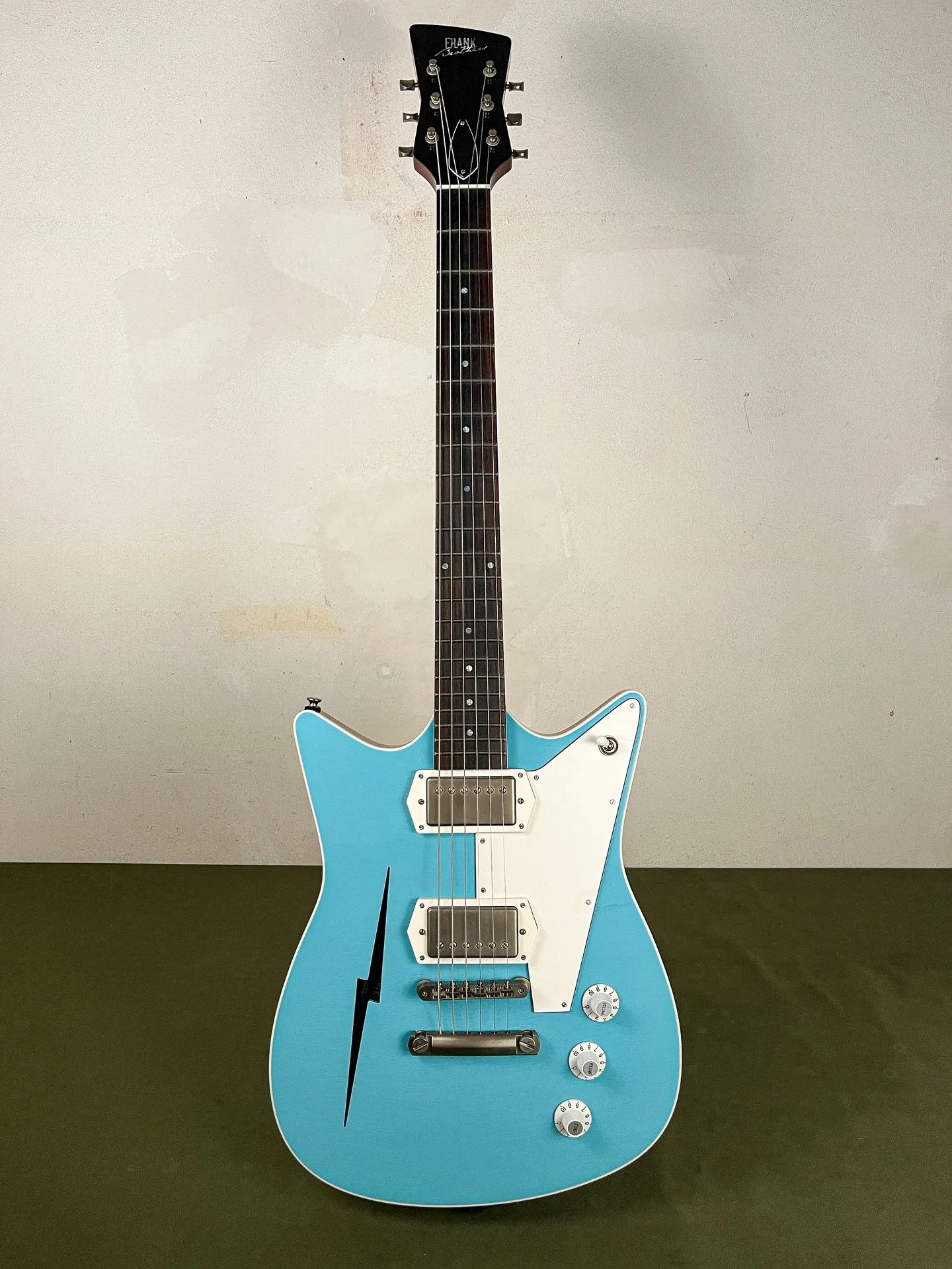 https://www.thestring.nl/web/image/product.image/4731/image_1920/
