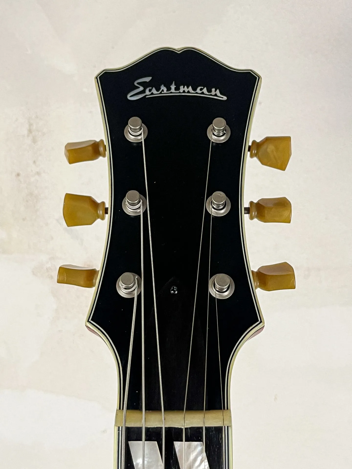 https://www.thestring.nl/web/image/product.image/4790/image_1920/