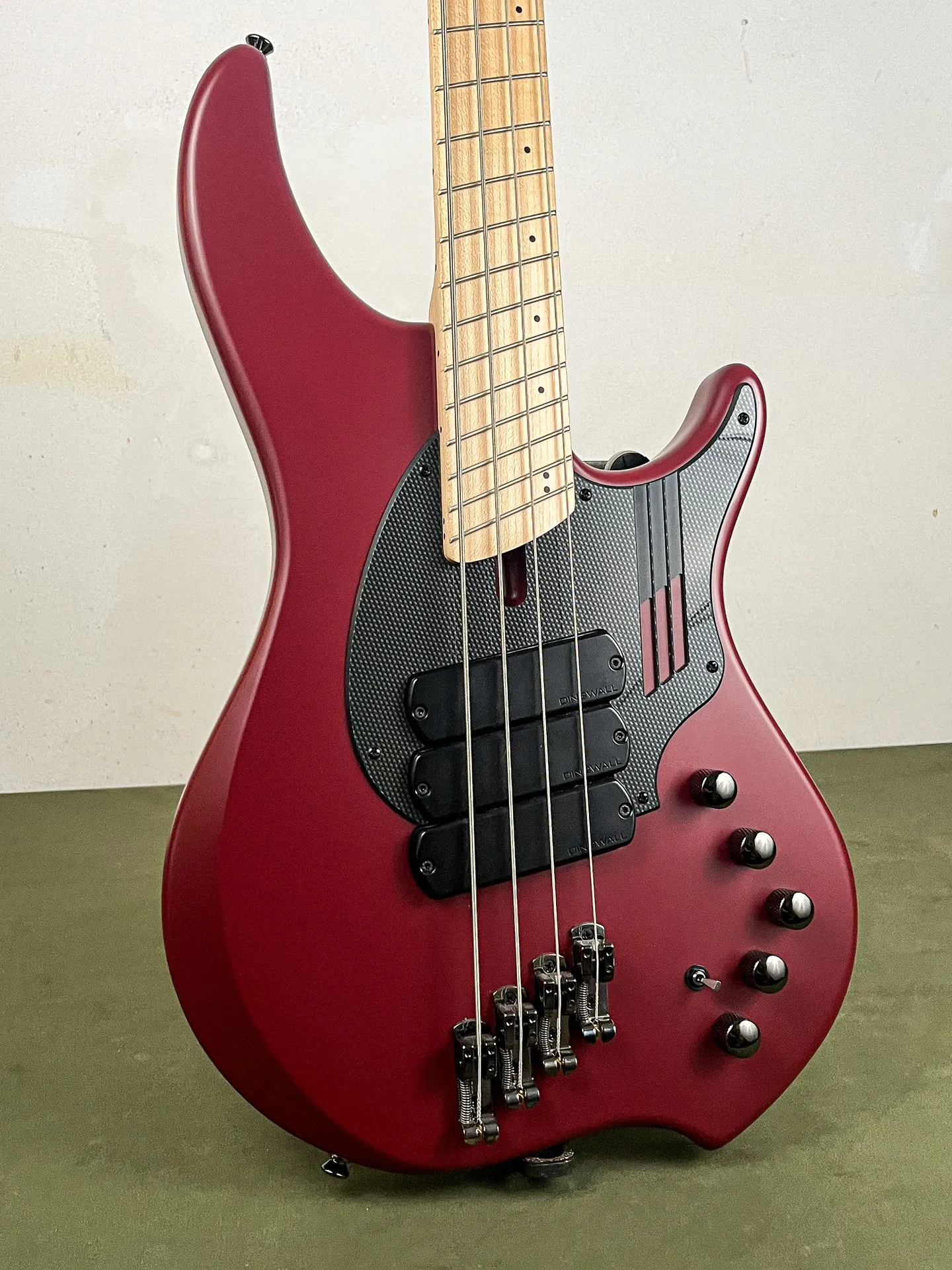 https://www.thestring.nl/web/image/product.image/4815/image_1920/