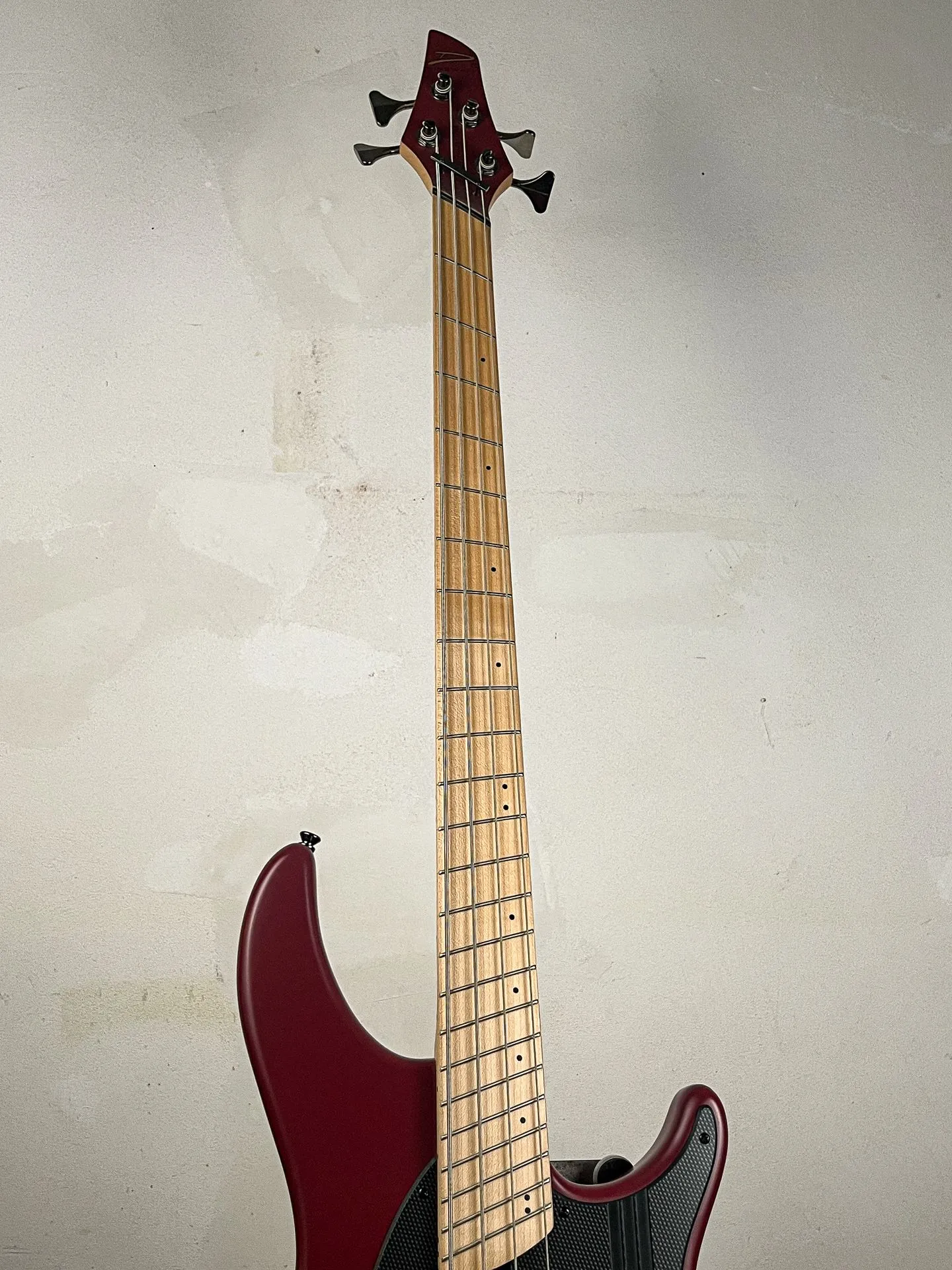 https://www.thestring.nl/web/image/product.image/4817/image_1920/