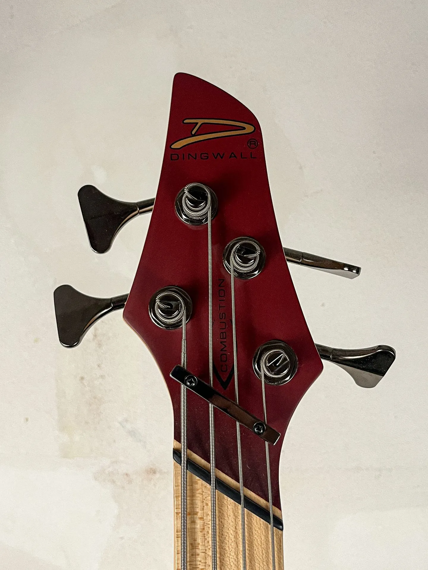 https://www.thestring.nl/web/image/product.image/4818/image_1920/