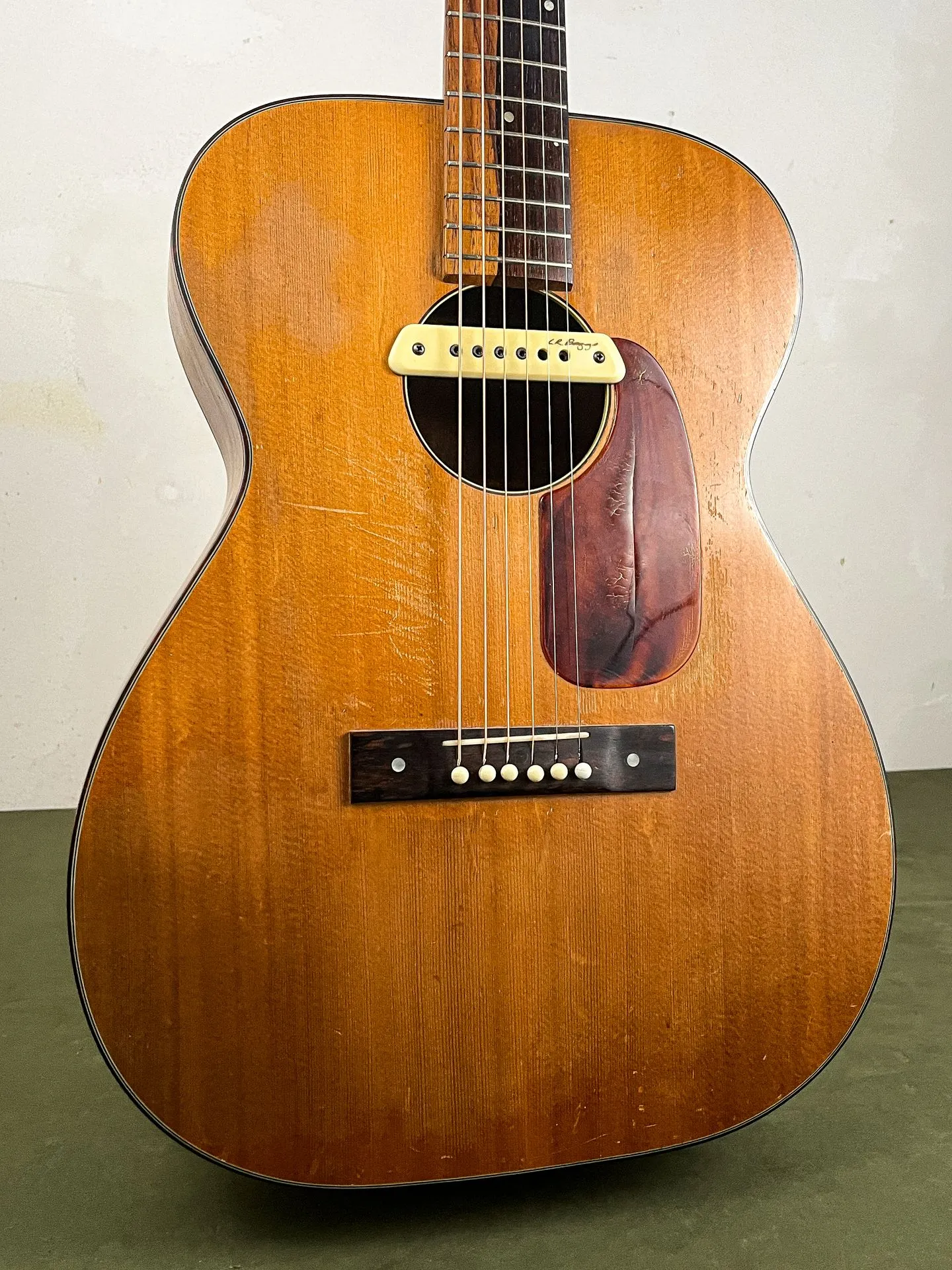 https://www.thestring.nl/web/image/product.image/4828/image_1920/