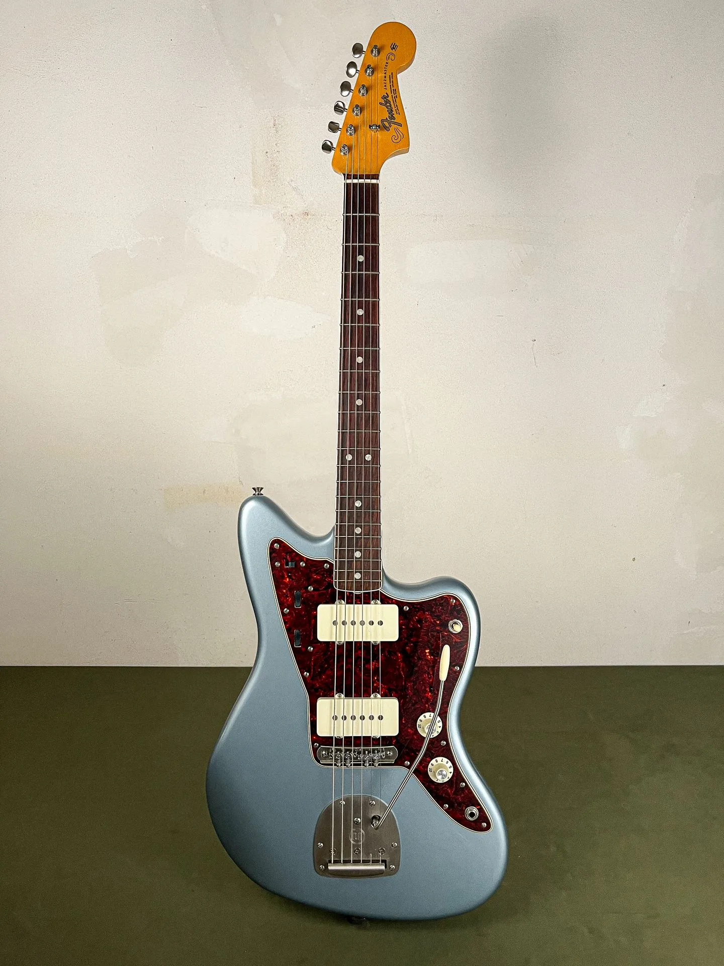 https://www.thestring.nl/web/image/product.image/4877/image_1920/