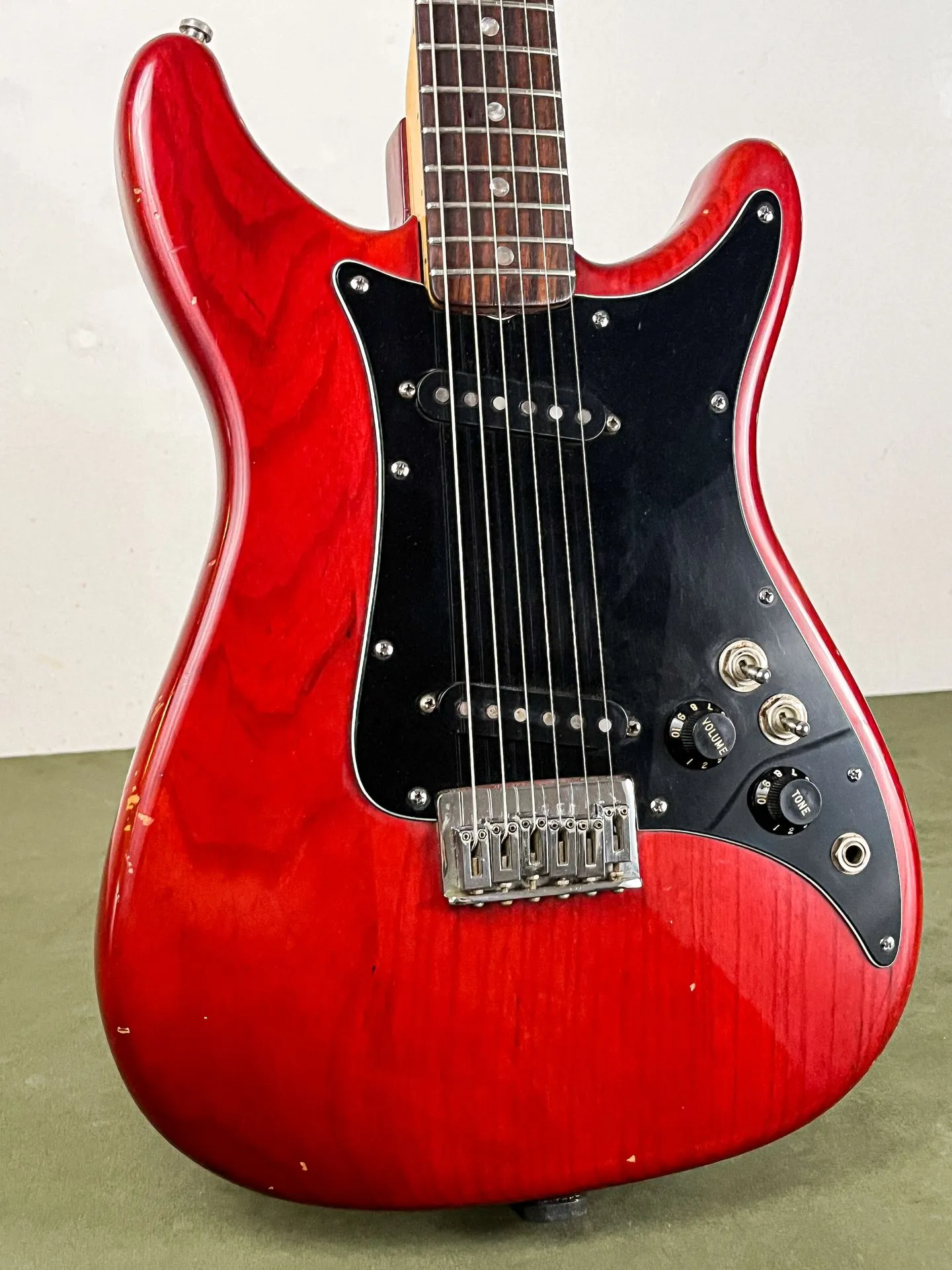https://www.thestring.nl/web/image/product.image/4898/image_1920/
