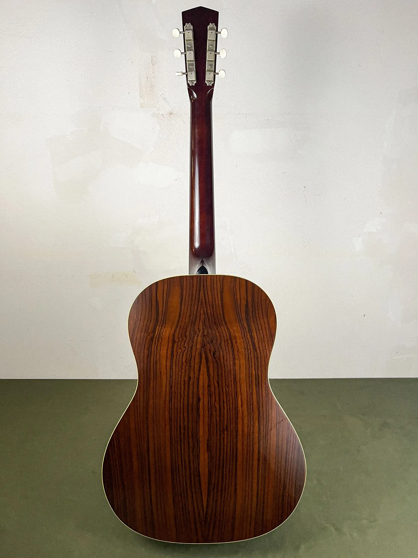 https://www.thestring.nl/web/image/product.image/4928/image_1920/