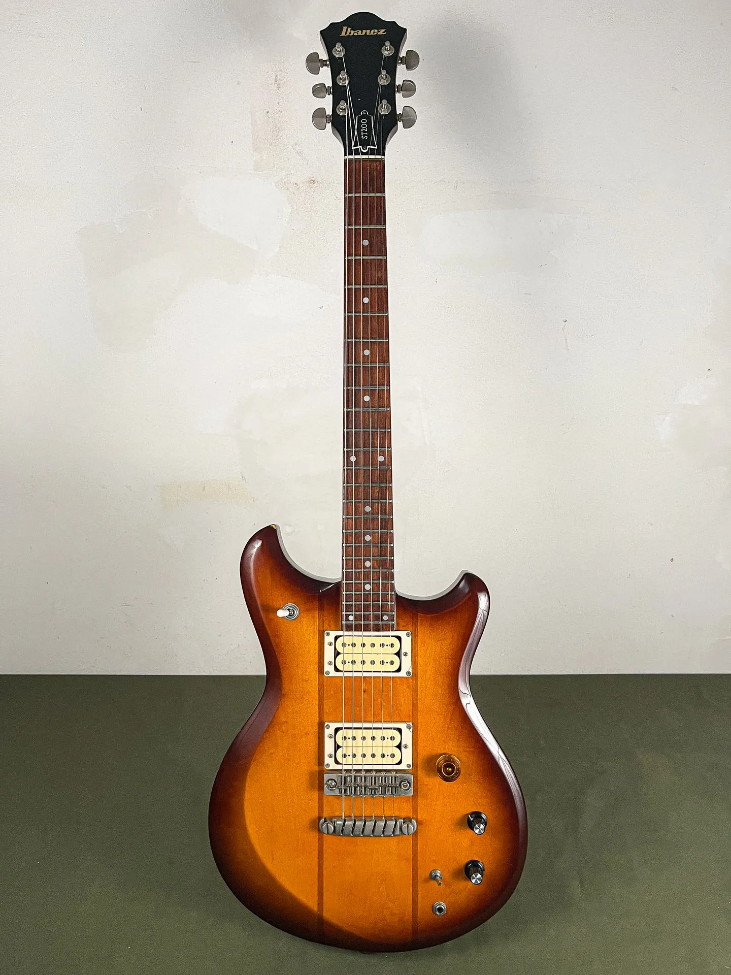 https://www.thestring.nl/web/image/product.image/4971/image_1920/