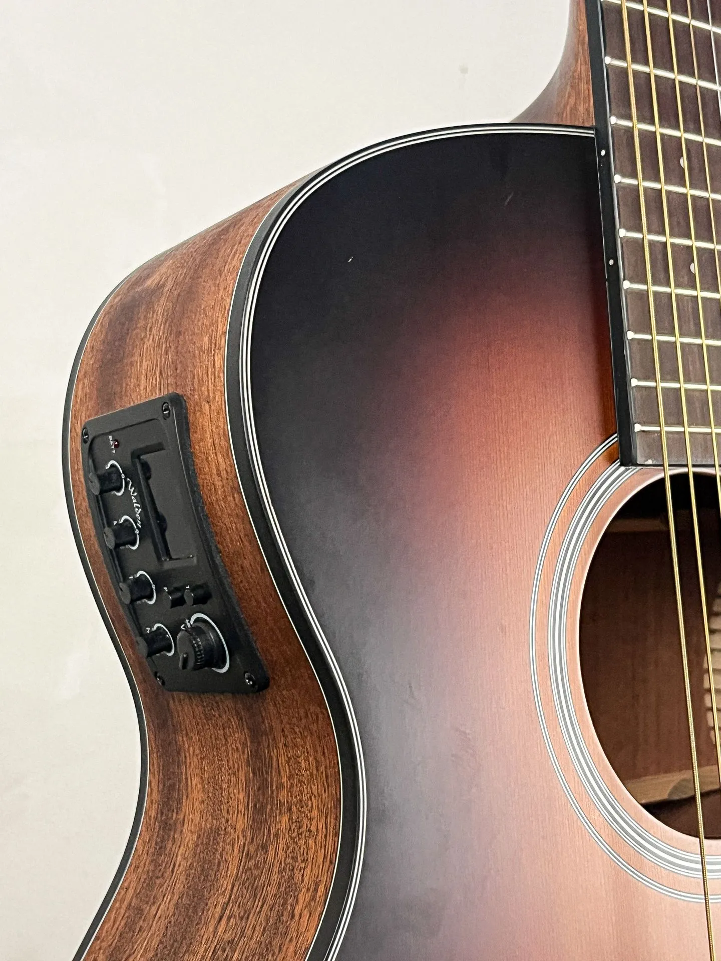 https://www.thestring.nl/web/image/product.image/5001/image_1920/