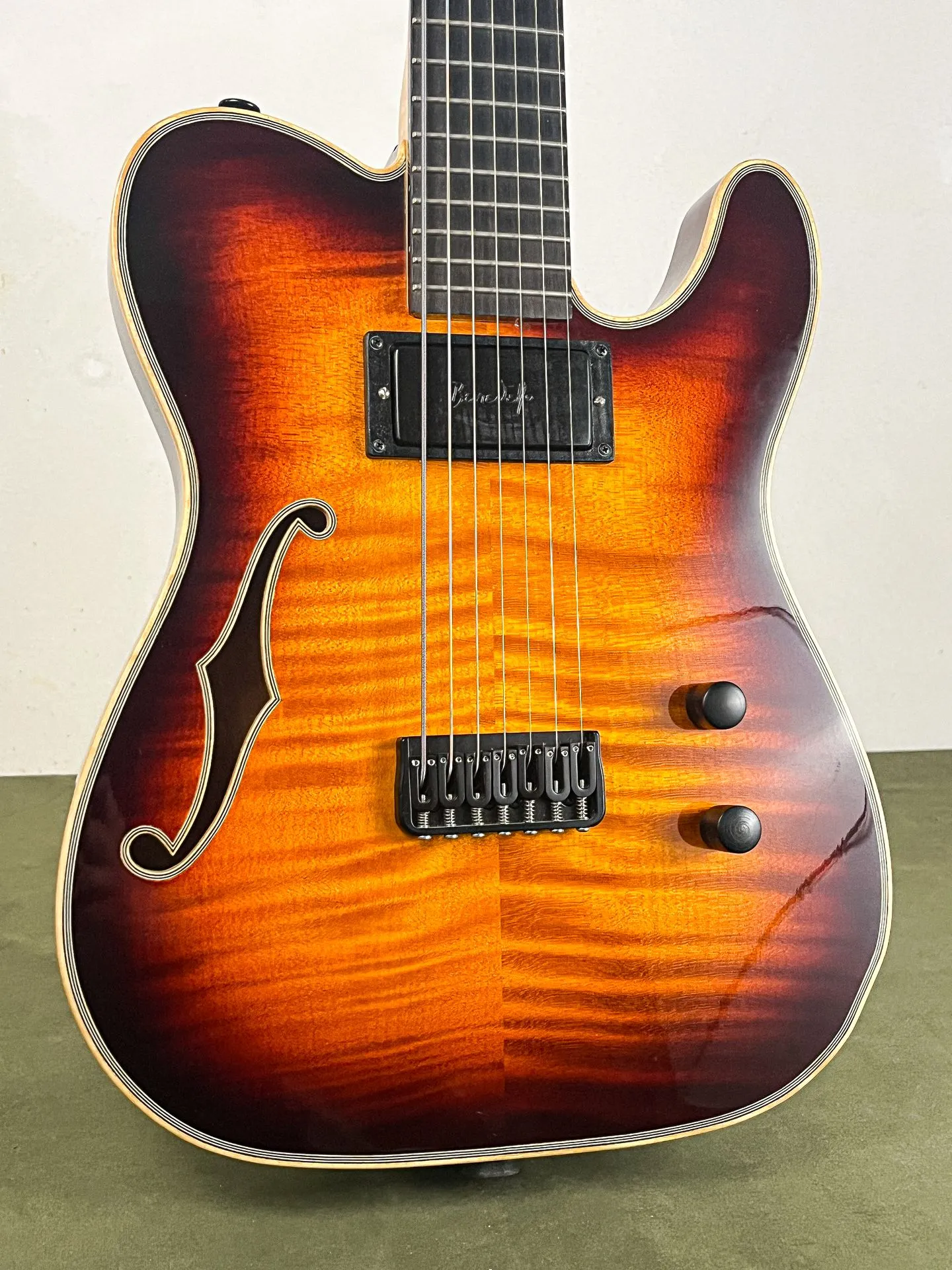 https://www.thestring.nl/web/image/product.image/5046/image_1920/