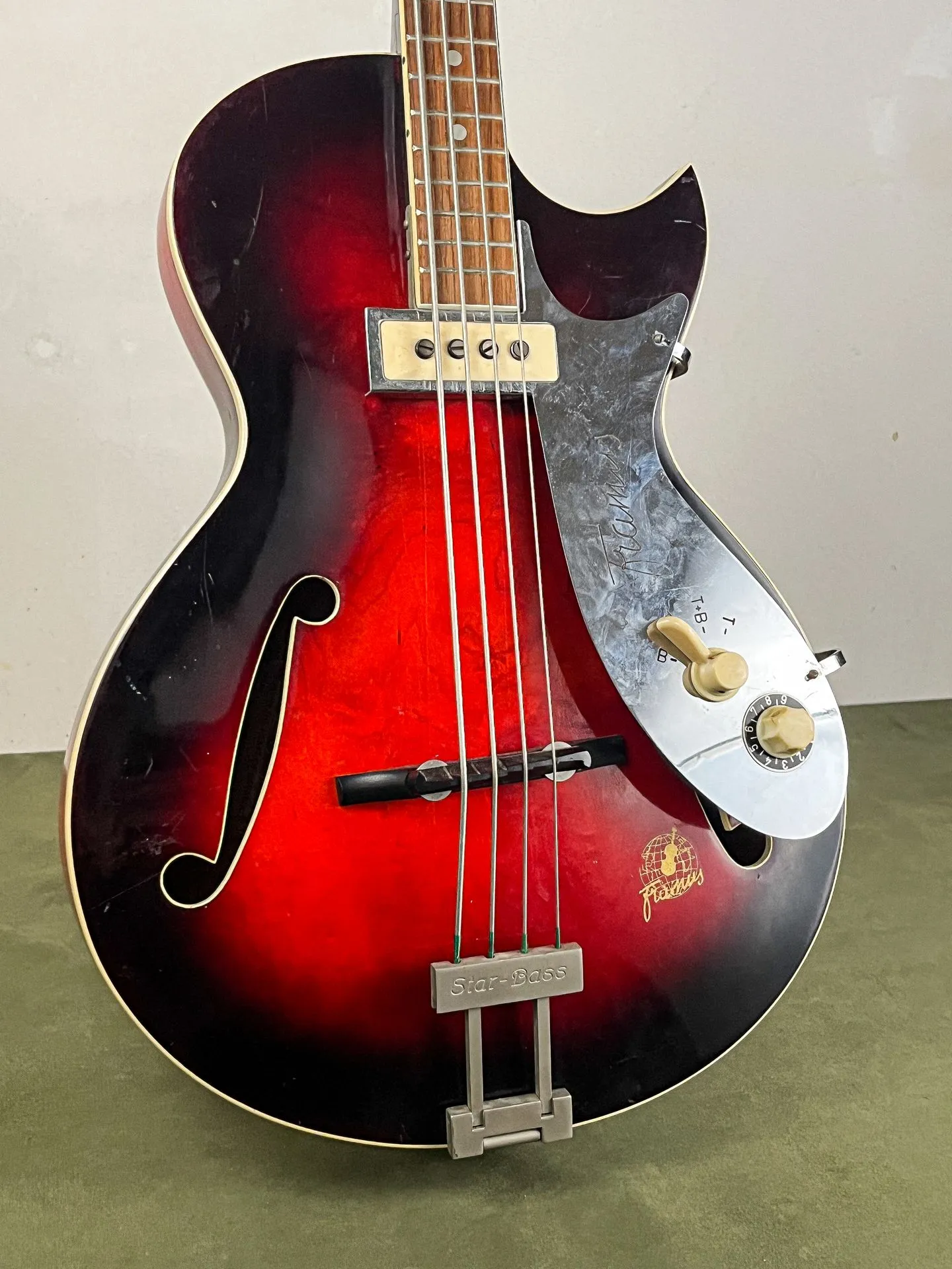 https://www.thestring.nl/web/image/product.image/5056/image_1920/