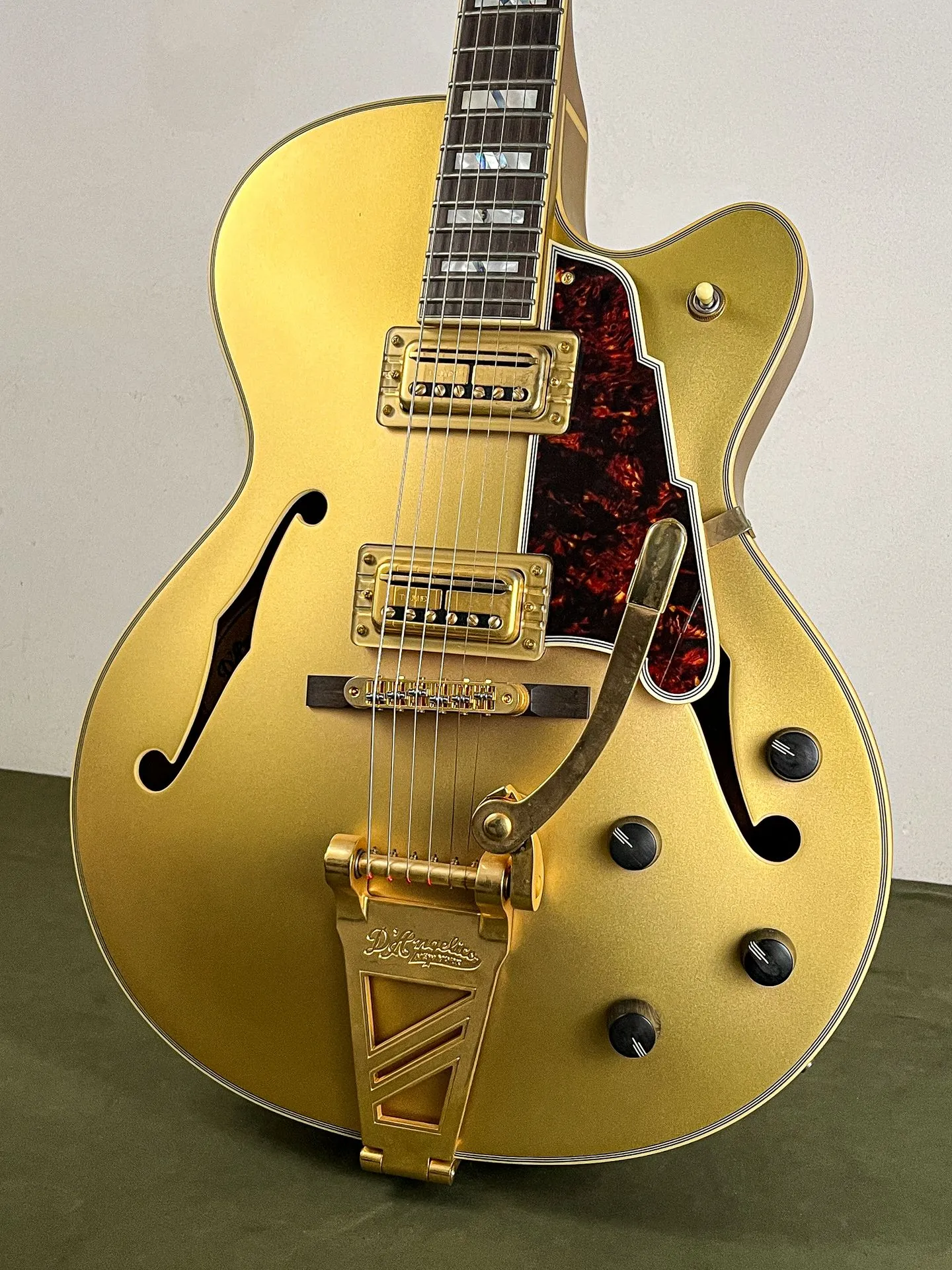 https://www.thestring.nl/web/image/product.image/5069/image_1920/