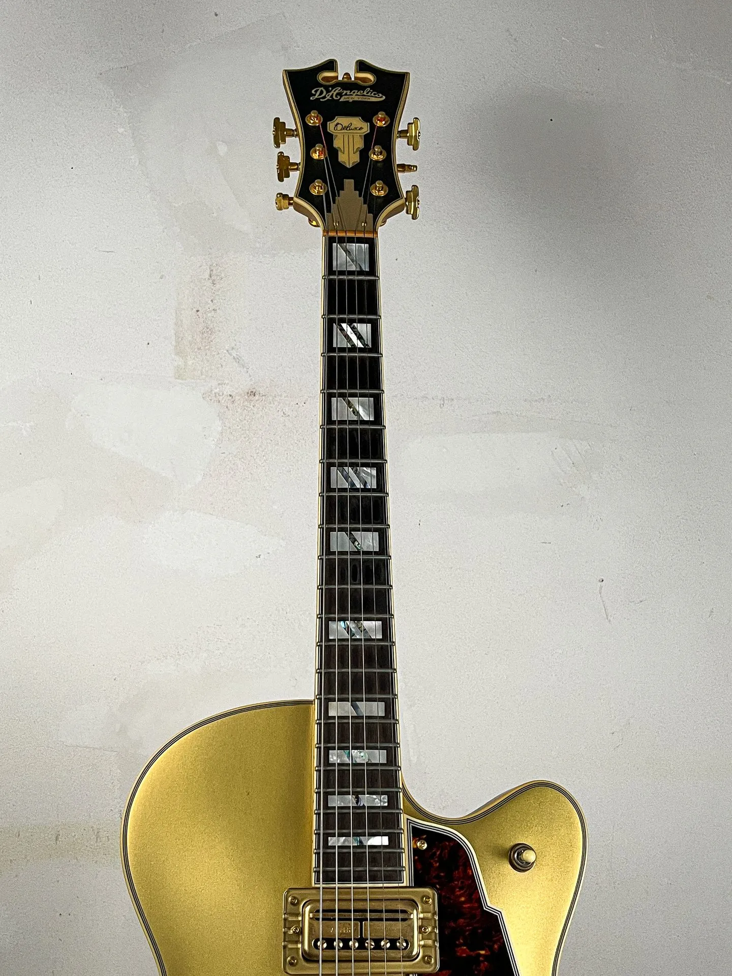 https://www.thestring.nl/web/image/product.image/5075/image_1920/