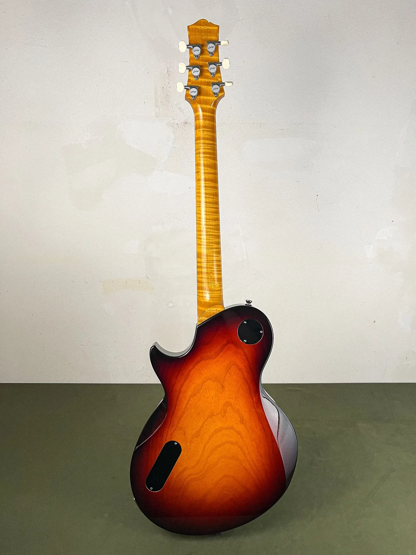 https://www.thestring.nl/web/image/product.image/5082/image_1920/