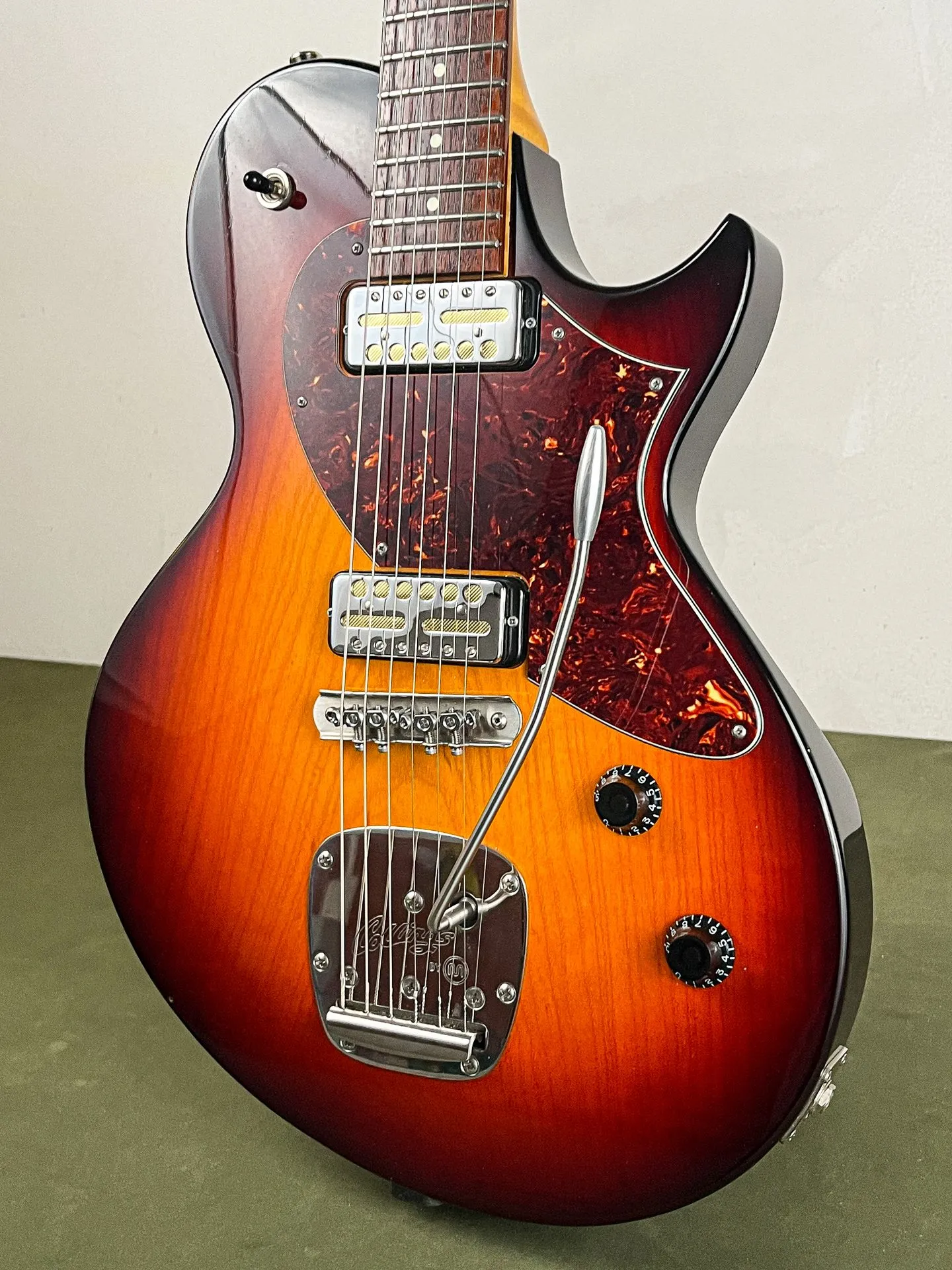 https://www.thestring.nl/web/image/product.image/5086/image_1920/
