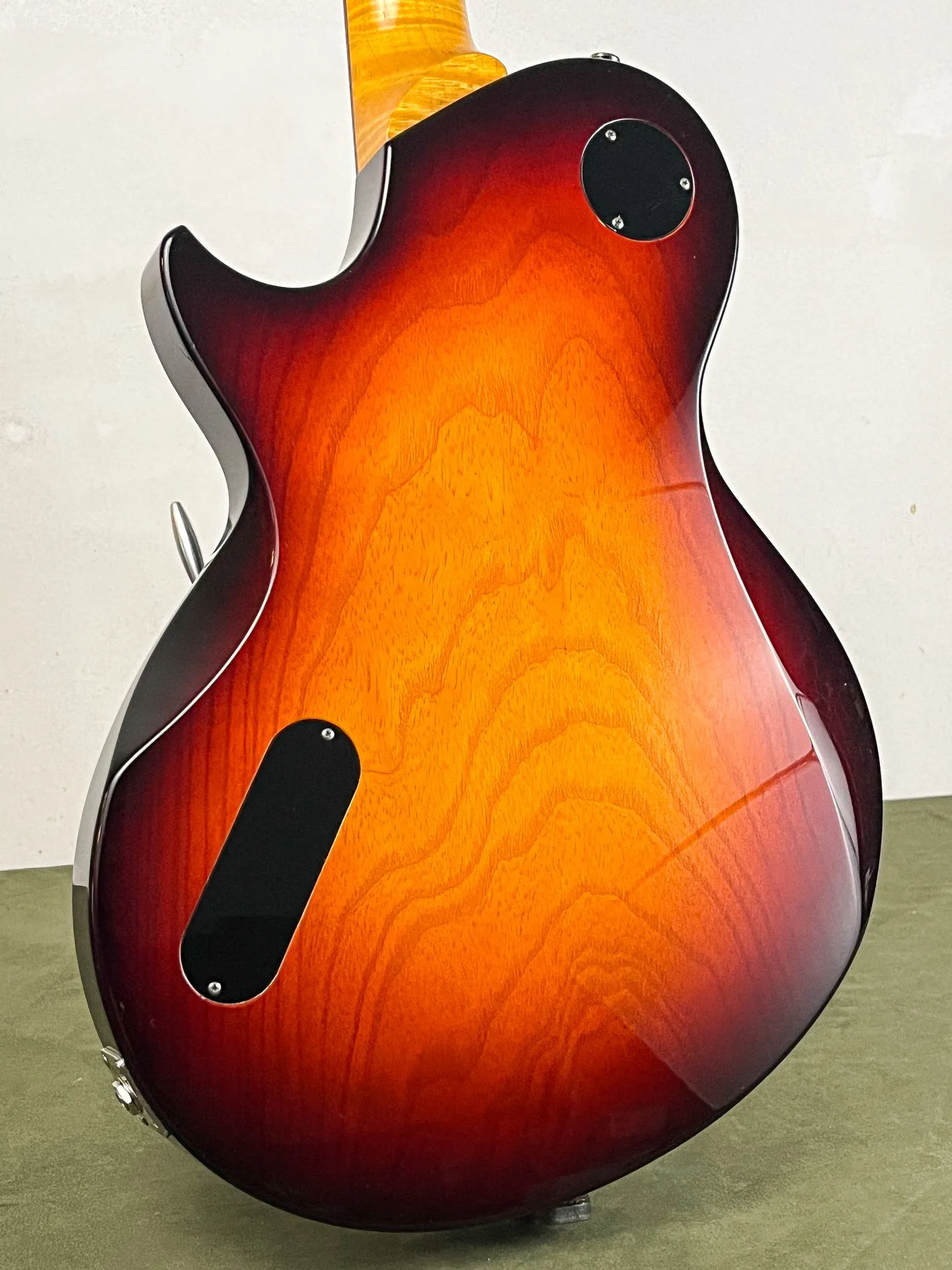 https://www.thestring.nl/web/image/product.image/5090/image_1920/