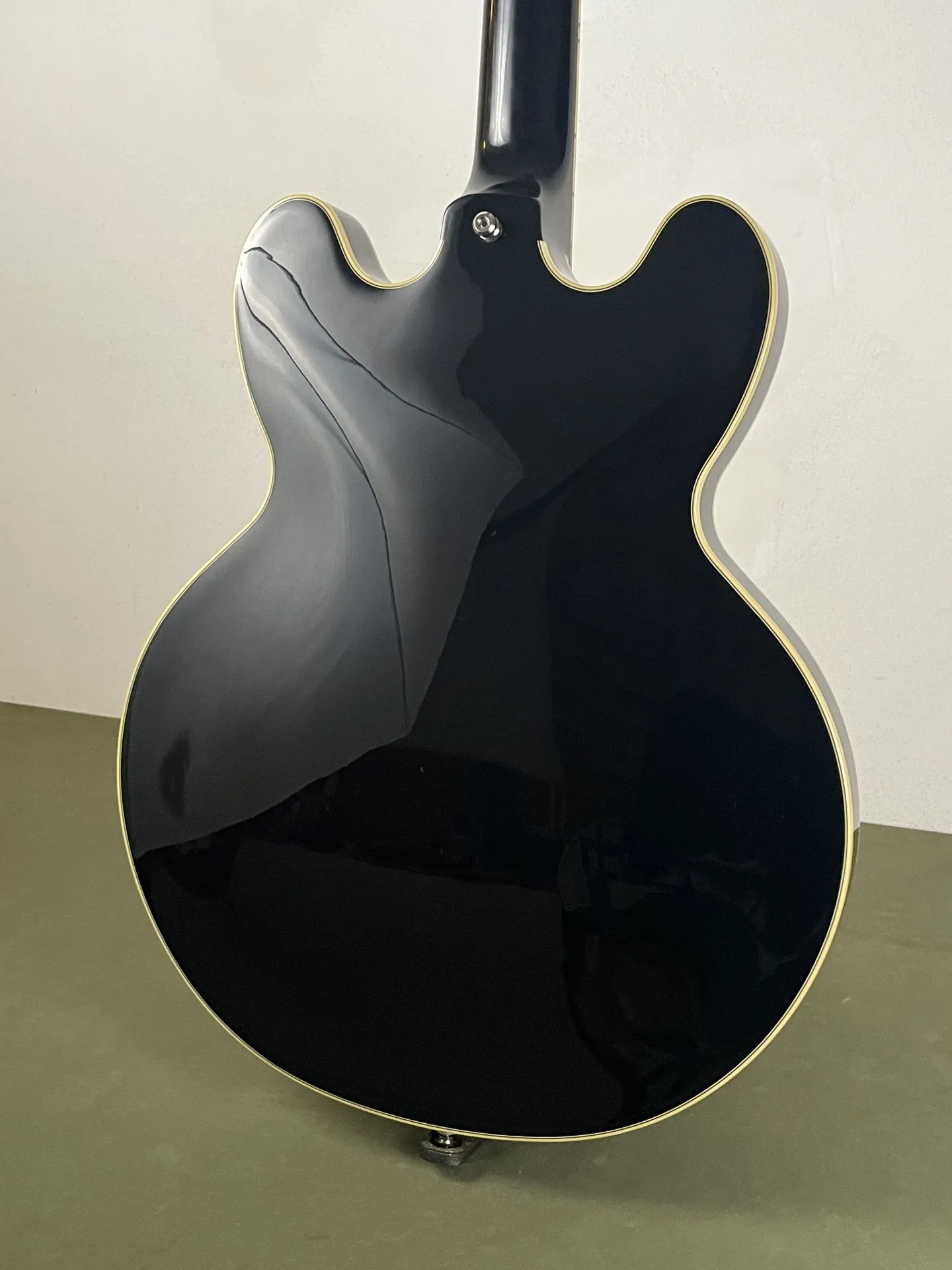 https://www.thestring.nl/web/image/product.image/5130/image_1920/