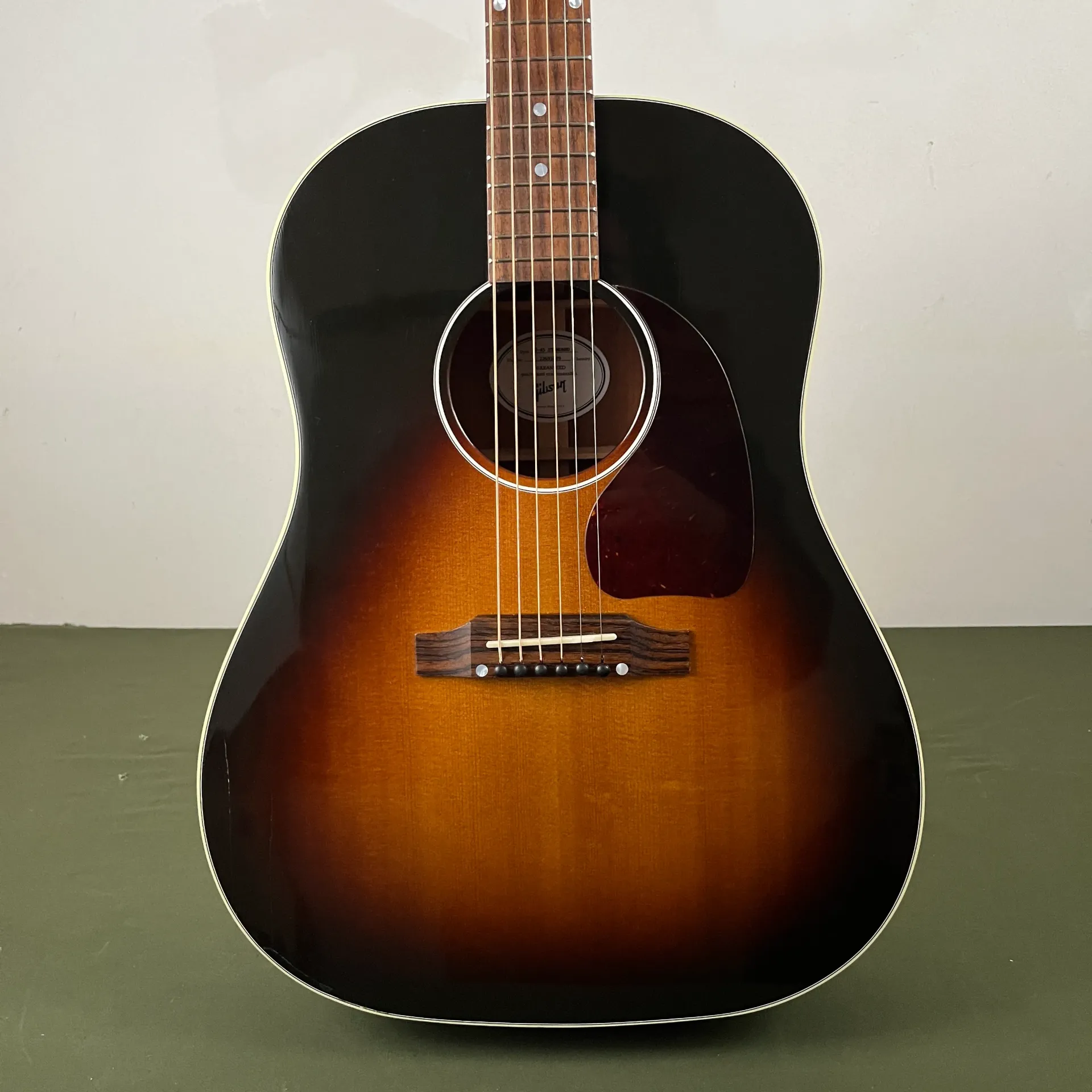 Gibson J45 Standard Vintage Sunburst 2023