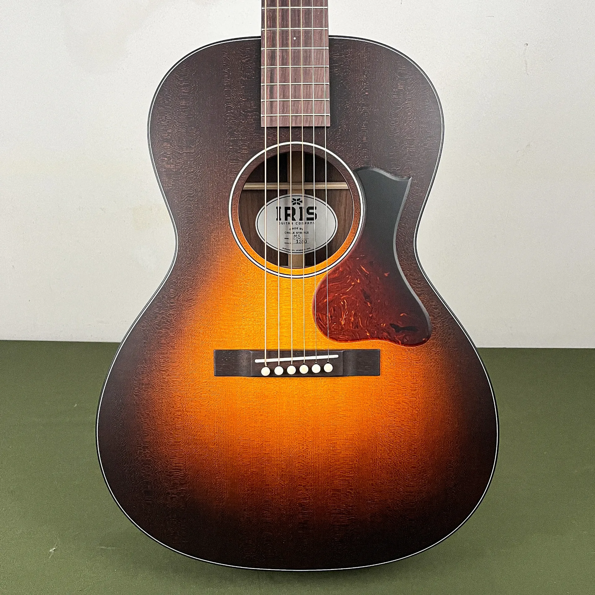 Iris Guitars MS-00 Mahogany Natural
