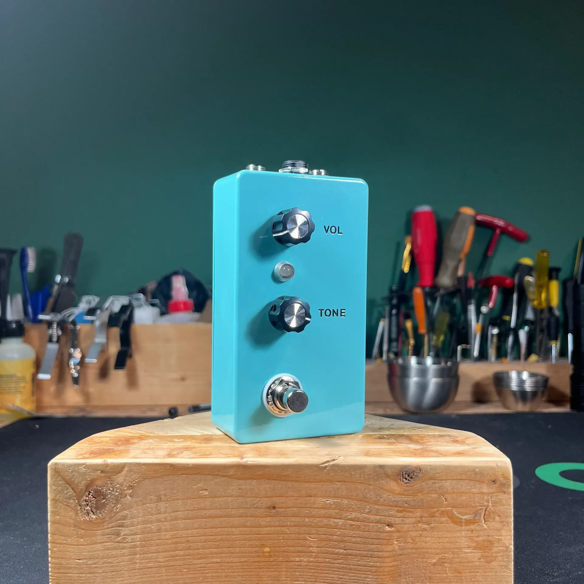 mtl.asm Your and You're Green synth fuzz