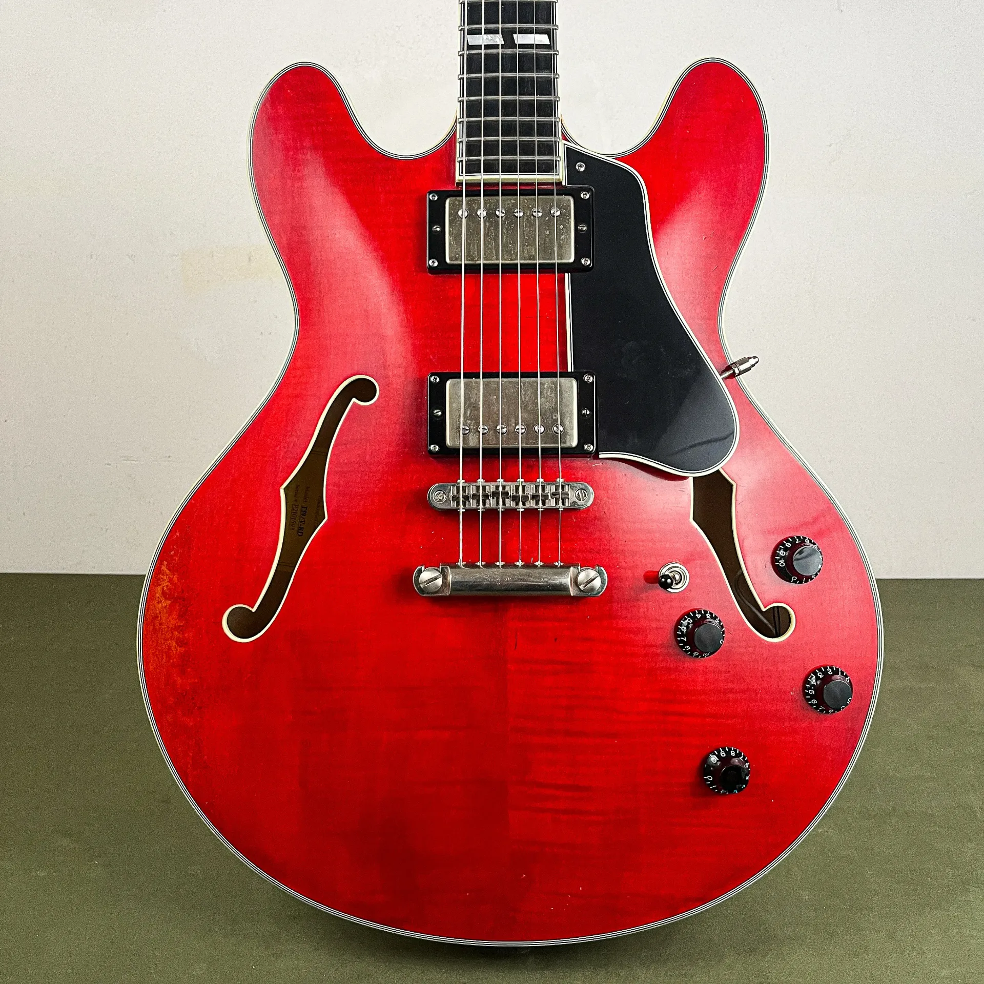 Eastman T59/v Red Used