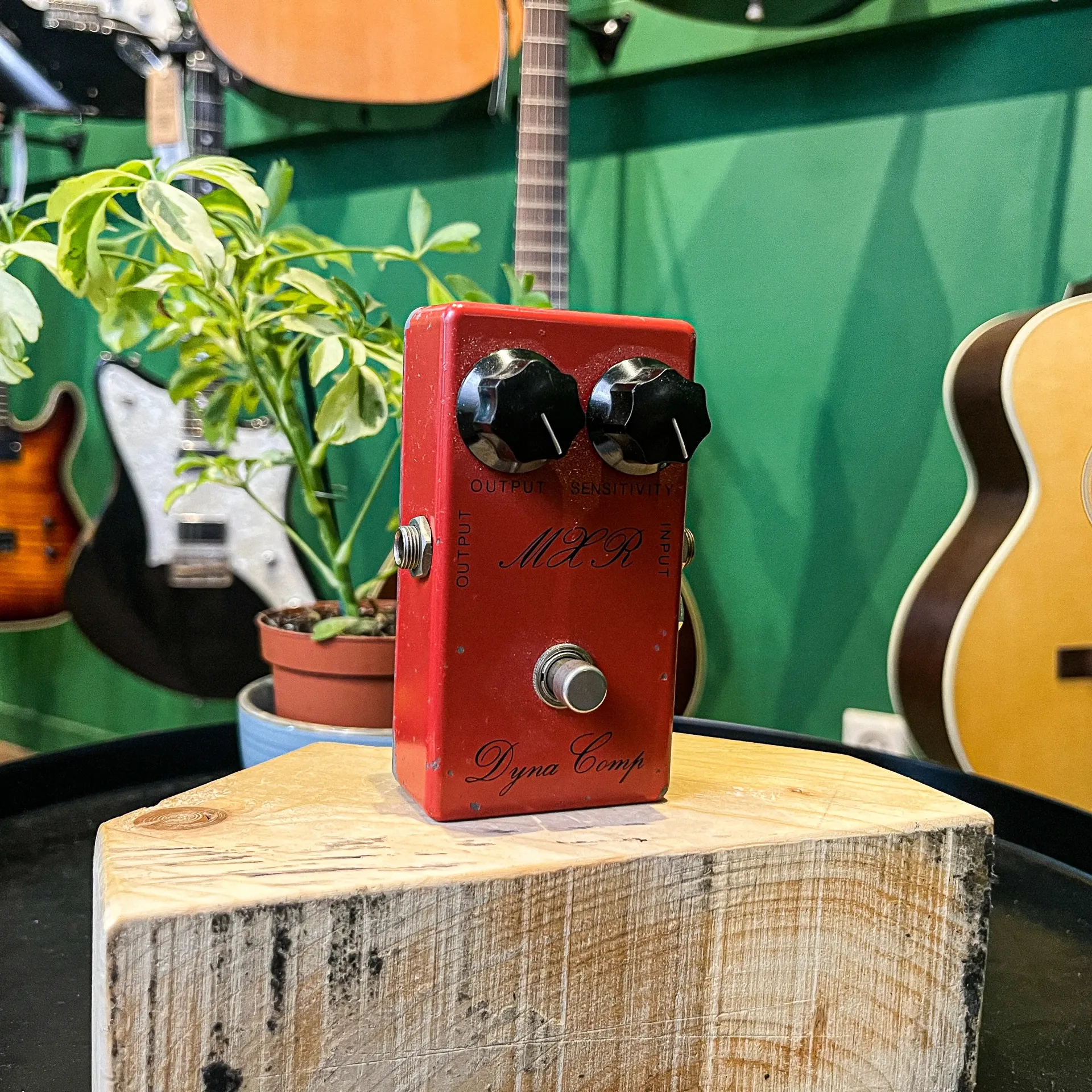 MXR Dyna Comp Script Used