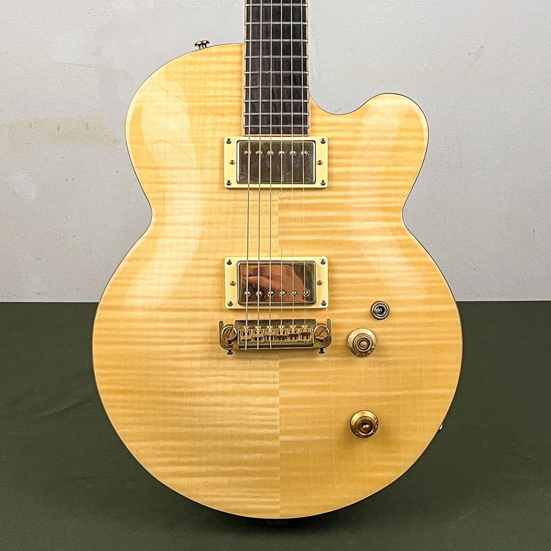 https://www.thestring.nl/web/image/product.product/421/image_1920/