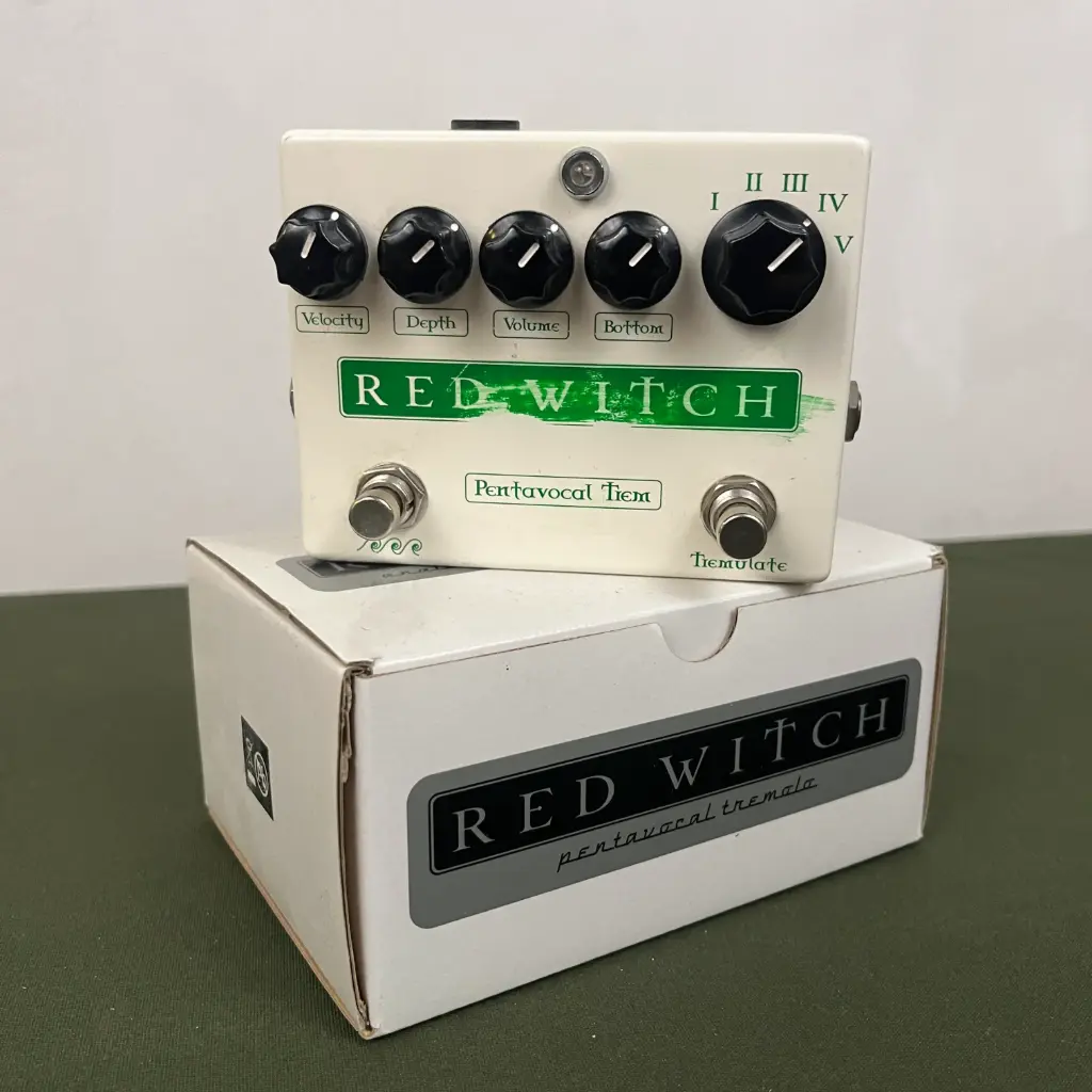 Red Witch Pedals Pentavocal Tremolo