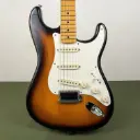 Fender AVRI 1957 Stratocaster 2 Tone Sunburst 2002