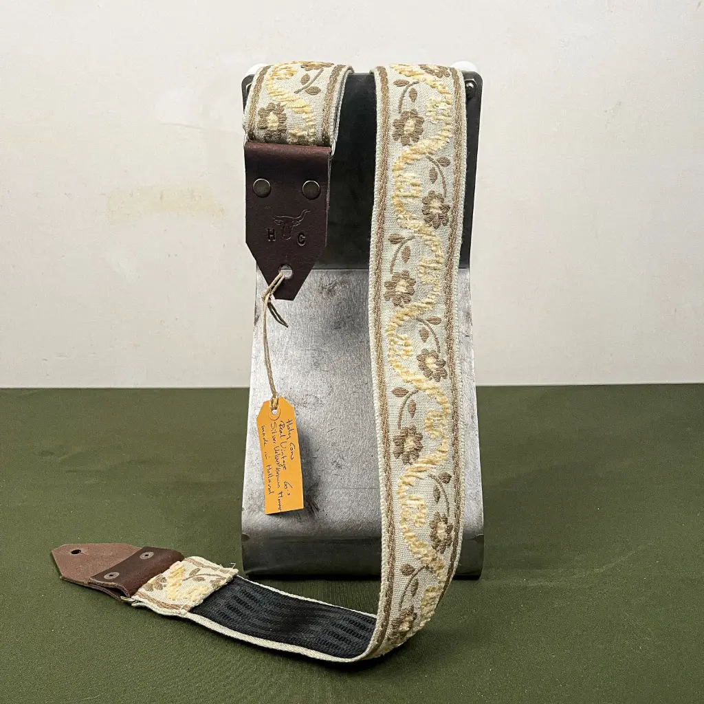 Holy Cow Real Vintage Silver Velver Brown Flower 60’s