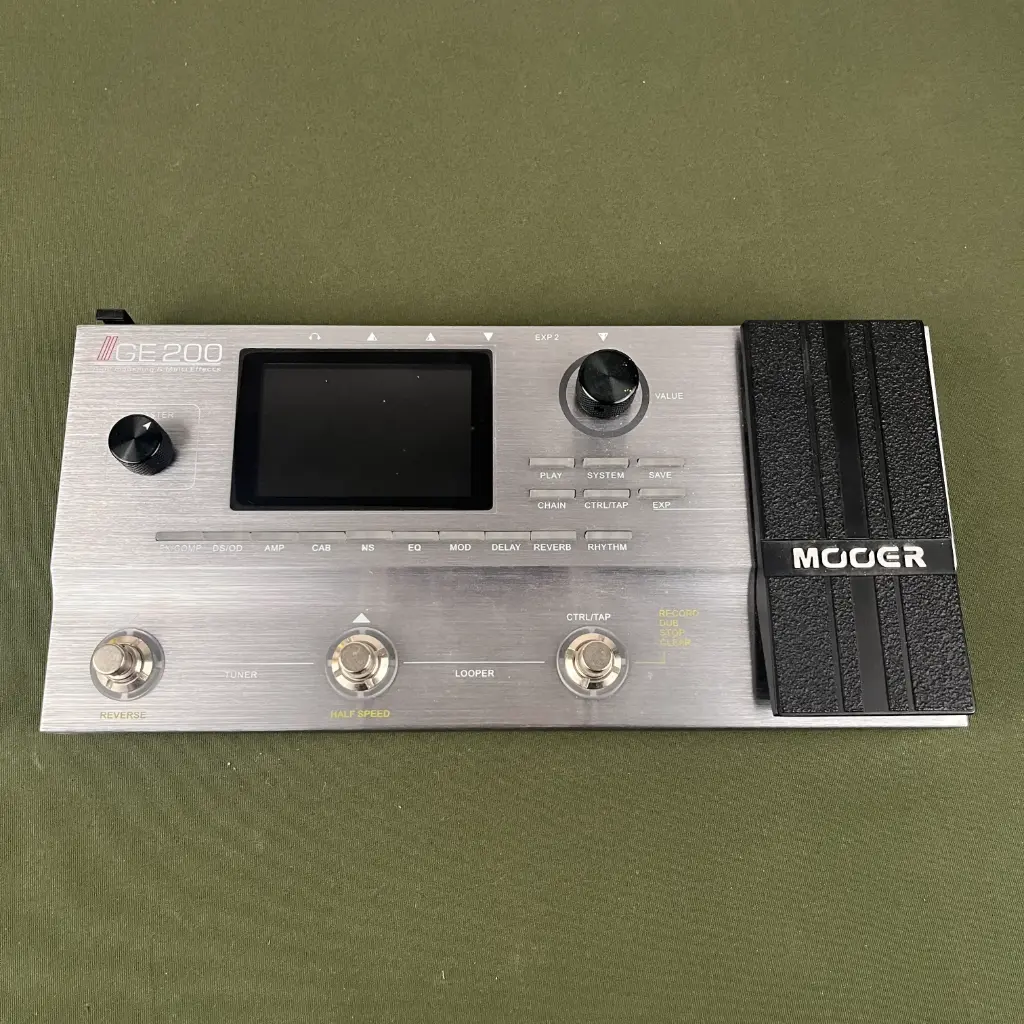 Mooer GE200 Multi-Effects Pedal Used