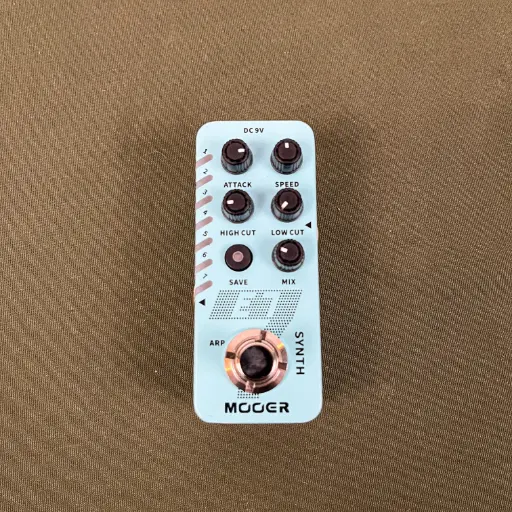 Mooer E7 Polyphonic Guitar Synth used